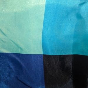 4 Panel Pocket Square Excellent Condition